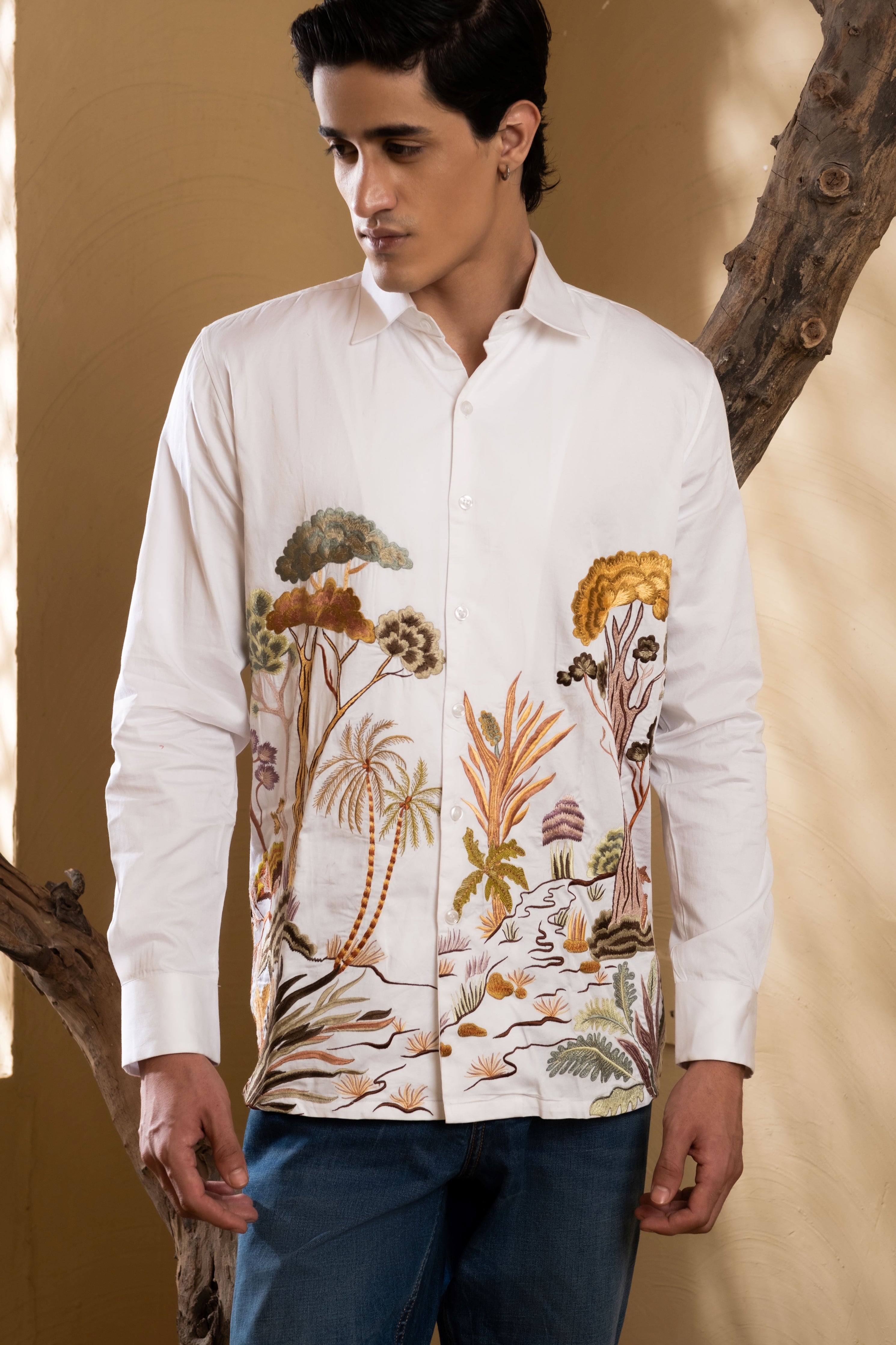 Elephanta \u2013 LoudLess