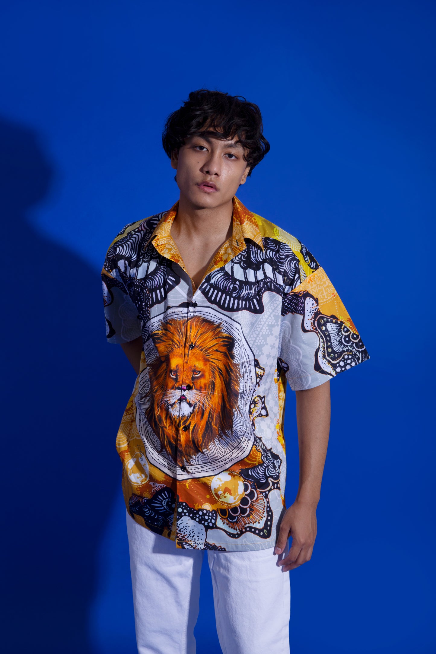 Comfortable and stylish Lion print half sleeves shirt, made from high-quality 100% cotton for a luxurious feel